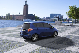 2012款丰田Verso-S