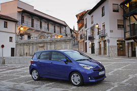 2012款丰田Verso-S