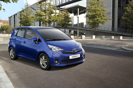 2012款丰田Verso-S