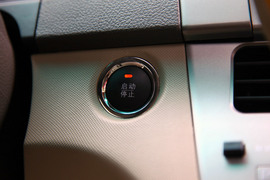 2010款比亚迪M6试驾