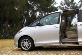 2010款比亚迪M6试驾