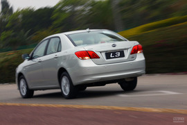 2010款比亚迪L3试驾