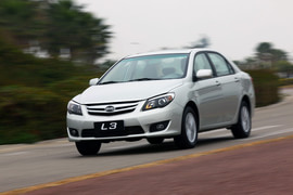 2010款比亚迪L3试驾