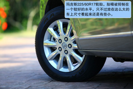 2011款别克GL8豪华商务车三亚试驾