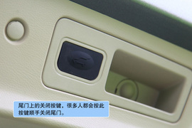 2011款别克GL8豪华商务车三亚试驾