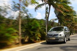 2011款别克GL8豪华商务车三亚试驾