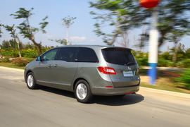 2011款别克GL8豪华商务车三亚试驾