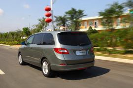 2011款别克GL8豪华商务车三亚试驾