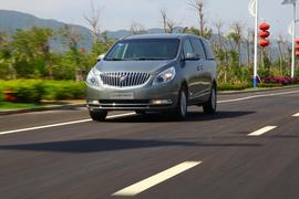 2011款别克GL8豪华商务车三亚试驾