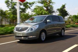 2011款别克GL8豪华商务车三亚试驾