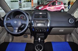 2011款长安铃木天语SX4