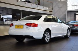 2011款奥迪A4L