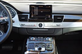 2011款奥迪A8L