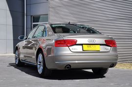 2011款奥迪A8L