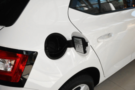 2015款斯柯达晶锐1.6L自动创行版