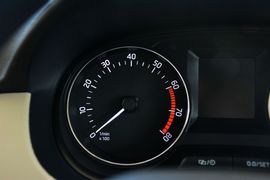 2015款斯柯达晶锐1.6L自动创行版