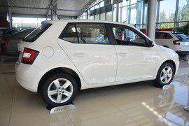 2015款斯柯达晶锐1.6L自动创行版