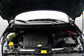 2011款东风风行景逸1.5L