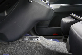 2011款东风风行景逸1.5L