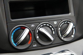 2011款东风风行景逸1.5L