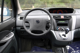 2011款东风风行景逸1.5L