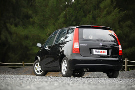 2011款东风风行景逸1.5L