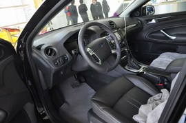2011款长安福特蒙迪欧致胜GTDi200豪华型