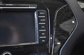 2011款长安福特蒙迪欧致胜GTDi200豪华型