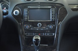 2011款长安福特蒙迪欧致胜GTDi200豪华型