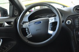 2011款长安福特蒙迪欧致胜GTDi200豪华型