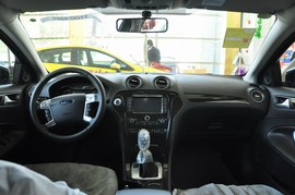 2011款长安福特蒙迪欧致胜GTDi200豪华型