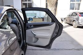 2011款长安福特蒙迪欧致胜GTDi200时尚型