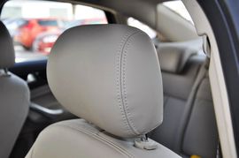 2011款长安福特蒙迪欧致胜GTDi200时尚型