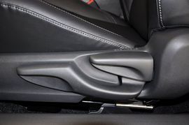 2011款丰田ZELAS杰路驰