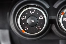 2011款丰田ZELAS杰路驰