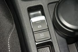 2016款大众高尔夫1.6L自动时尚型