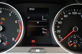 2016款大众高尔夫1.6L自动时尚型