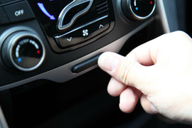 2011款索纳塔八试驾