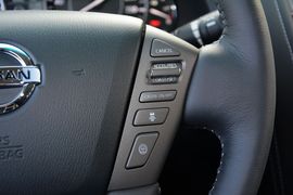 2017款日产途乐5.6L标准型