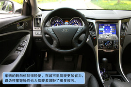 2011款索纳塔八试驾