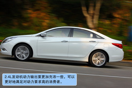 2011款索纳塔八试驾