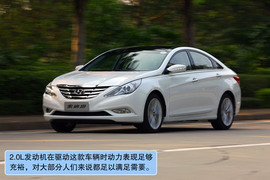 2011款索纳塔八试驾