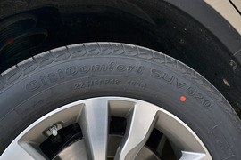 2016款吉利博越2.0L手动两驱智尚型