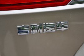 2016款吉利博越2.0L手动两驱智尚型