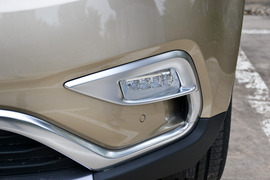 2016款吉利博越2.0L手动两驱智尚型