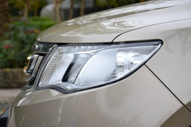 2016款吉利博越2.0L手动两驱智尚型