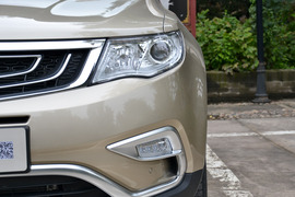 2016款吉利博越2.0L手动两驱智尚型