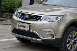 2016款吉利博越2.0L手动两驱智尚型