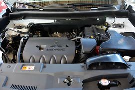 2016款三菱欧蓝德