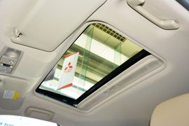 2016款三菱欧蓝德